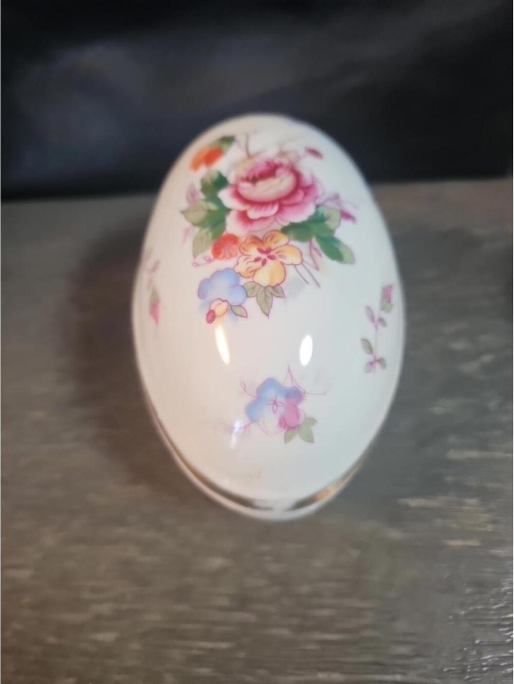 Vintage NORLEANS Egg Trinket/Jewelry Box - Made in Japan - 5.5x3.5. See Pictures